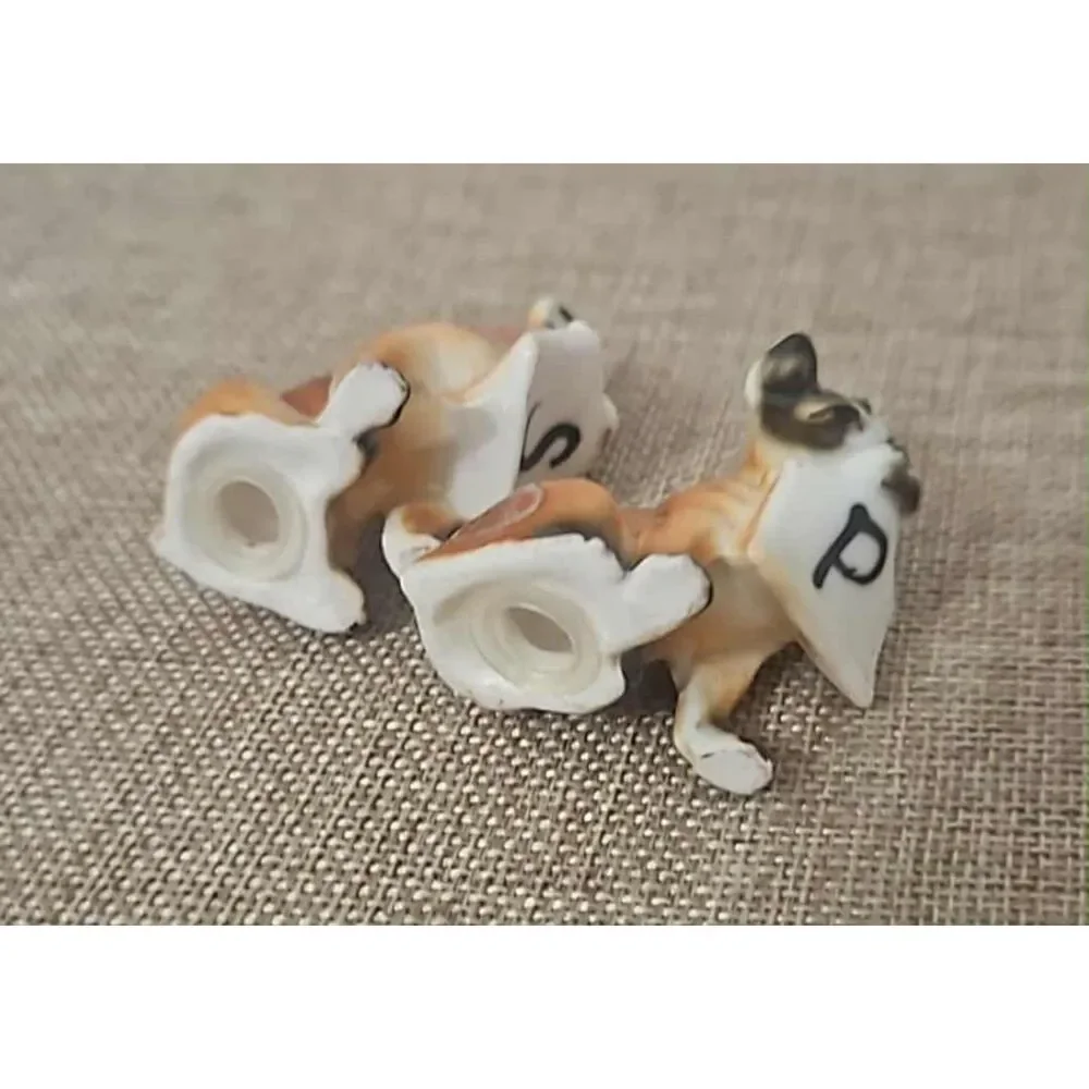 Pair of vintage Boxer dog salt and pepper shakers. - Picture 6 of 6
